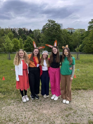 CESTA POHÁDKOVÝM LESEM