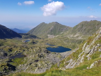 CHARITATIVNÍ ČAJOVNA - KARPATY